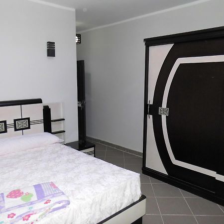 Three-Bedroom Apartment At Louly Beach Resort 아인 수크나 외부 사진