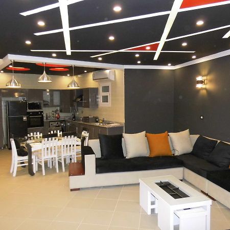 Three-Bedroom Apartment At Louly Beach Resort 아인 수크나 외부 사진