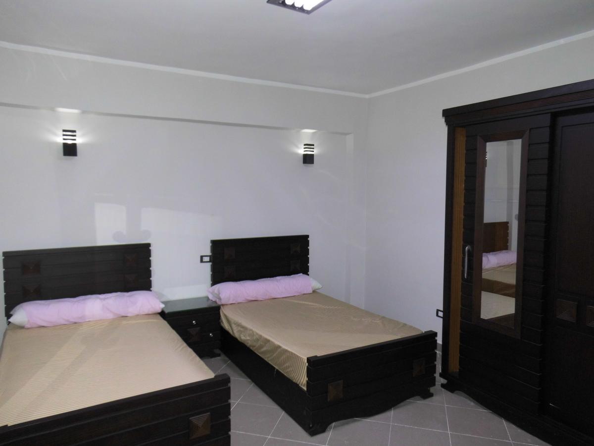 Three-Bedroom Apartment At Louly Beach Resort 아인 수크나 외부 사진